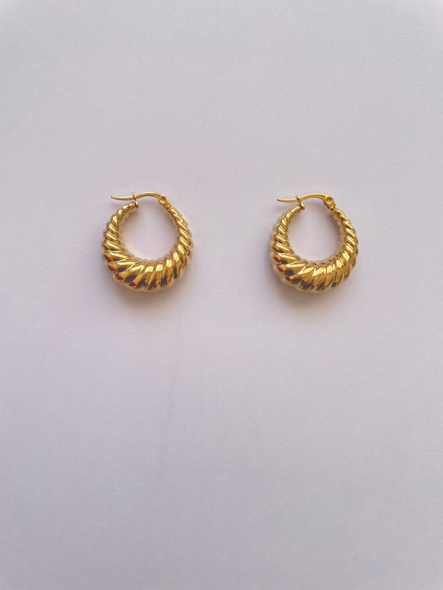 Tia Hoops