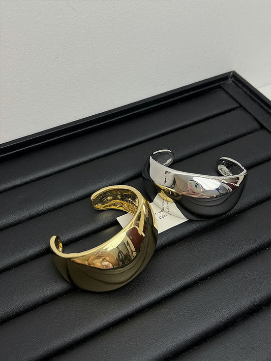 Molten Curve Cuff