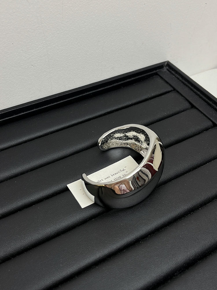 Molten Curve Cuff
